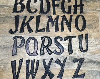 Letras de metal preto vintage - carta texturizada de 3,5" - carta de poste telefônico - placa de metal - cartas de endereço - carta industrial - carta de casa