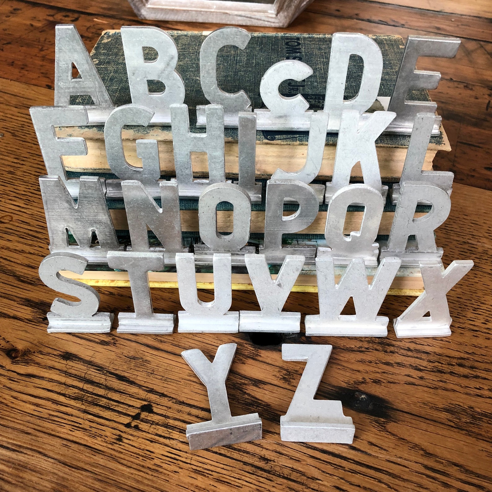 Vintage kleine Aluminium Buchstaben Stand Up Aluminium Etsy