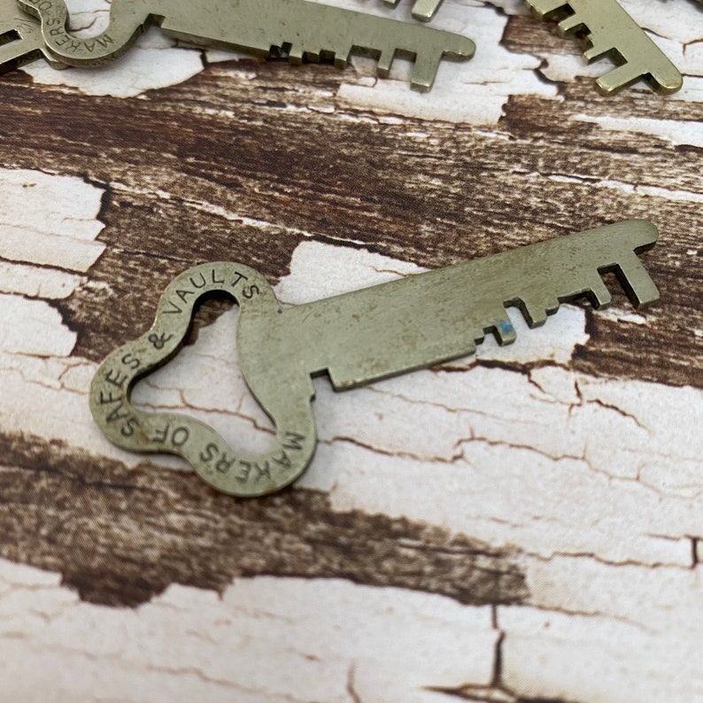 Flat Skeleton Key Set of 3 Safe Deposit Box Bank Vault Star Etsy