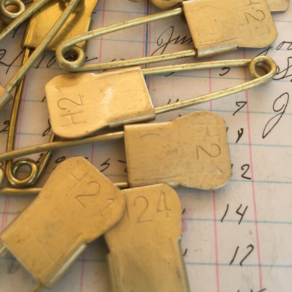 Numbered safety pins deals