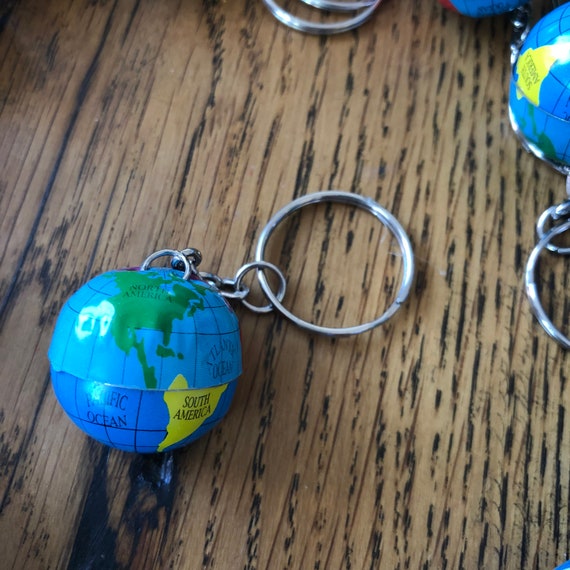 Vtg Globe World Map Keychain Key Ring Metal 