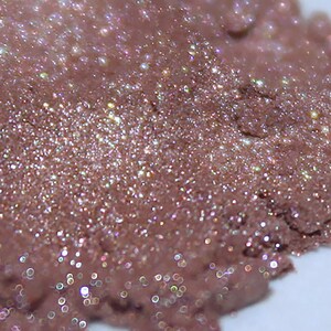 SWEET NOTHINGS Eye Shadow: Shimmery Rose Beige, Vegan Pigment, imagem 3