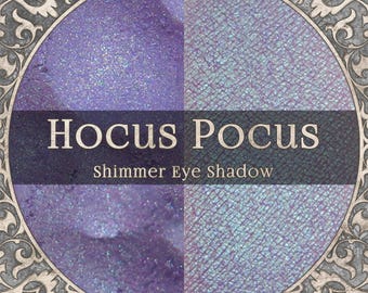 HOCUS POCUS Eye Shadow: Schimmerndes Lila mit grünen Akzenten,