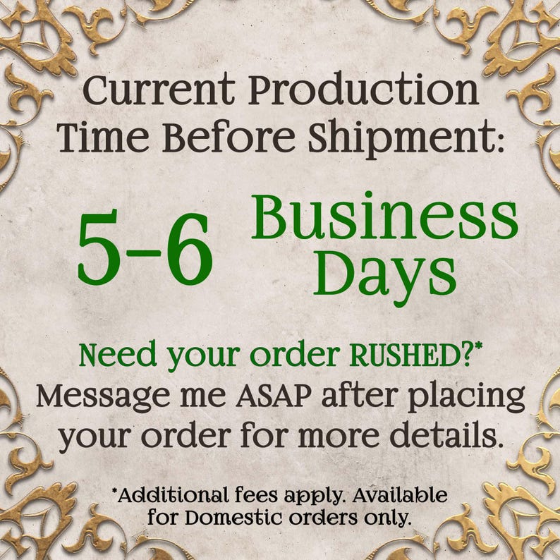 Pode incluir: Uma placa quadrada com fundo texturizado bege claro e cantos em filigrana dourada ornamentada. O texto diz: Current Production Time Before Shipment: 5-6 Business Days. Need your order RUSHED? Message me ASAP after placing your order.