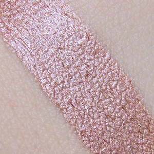 KITSUNE Liquid Lipstick: Metallic Rose Beige, Vegan Makeup, afbeelding 4