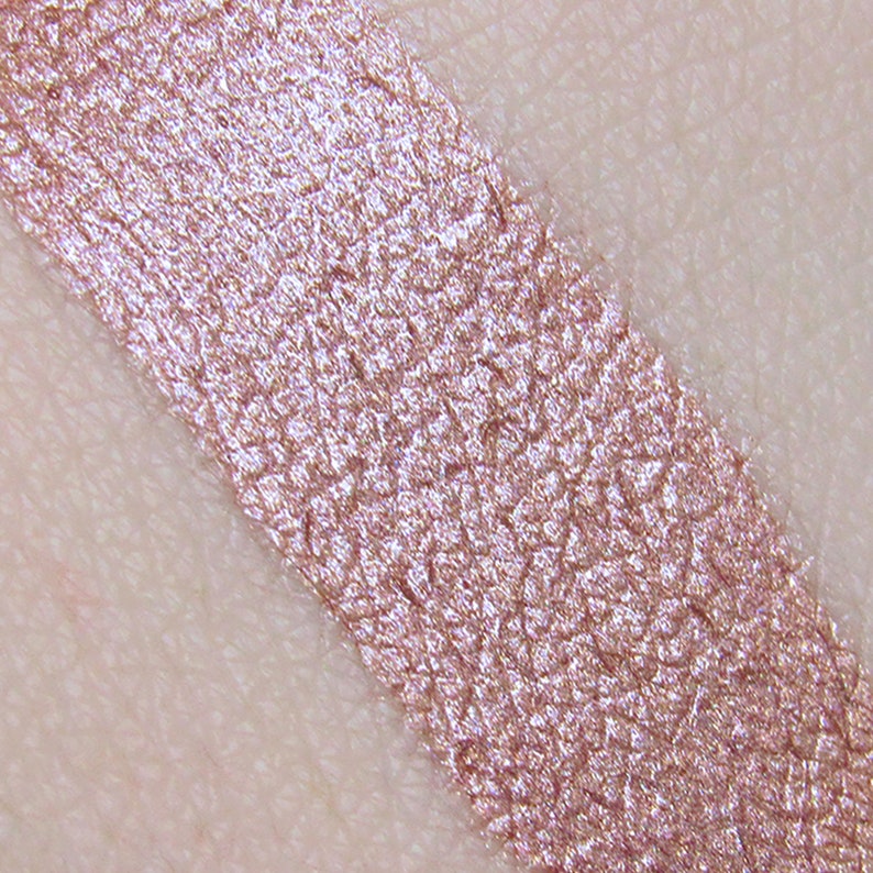 KITSUNE Liquid Lipstick: Metallic Rose Beige, Vegan Makeup, afbeelding 4