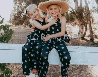 Black Daisy Floral Knit Tank & Pant Set - Handmade Boho Style