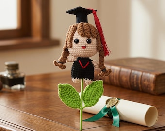 Personalized Crochet Graduation Doll, Custom Amigurumi Graduate Gift, Handmade Graduation Keepsake, Senior Class Gift Idea
