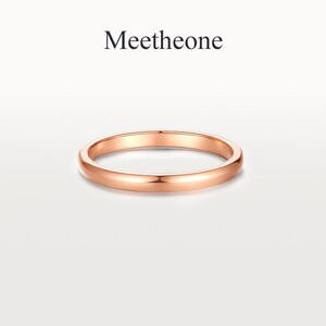 Minimalistyczna obrączka ślubna z 18-karatowego różowego złota o średnicy 2 mm – polerowany pierścionek do łączenia kamieni