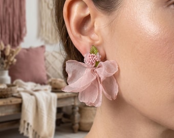 Boho Pink Beaded Flower Stud Earrings Handmade Vintage Floral Petal Earrings Romantic Gift for Her Summer Jewelry