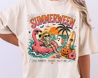 Sommerliches Sommer T-Shirt für Halloween Fans mit Sonnenuntergängen und salziger Luft