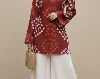 Maroon Bandhani Print Short Kurti, Flared Sleeves, Boho Chic Tunic Top