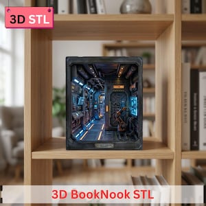Puede incluir: Un modelo 3D BookNook STL que representa un interior de nave espacial futurista. El modelo presenta paredes detalladas, luces azules y naranjas, y un brazo robótico. Los textos "3D STL" y "3D BookNook STL" son visibles.