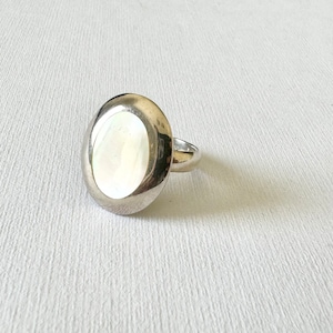 Vintage Sterling Silver Shell Oval Statement Ring