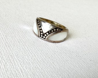 Vintage Sterling Silver Boho Shell Band  Ring