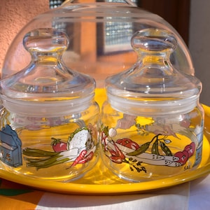 Set of 2 vintage glass jars with lids - vegetable design - 1970s - retro kitchen
