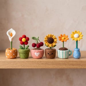 Nålfiltade blomkrukor, mini skrivbordsprydnad, dekoration till instrumentbräda i bil