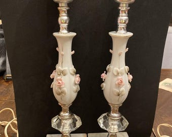 Lampes boudoir vintage en porcelaine avec rosaces appliquées et base en marbre italien 35 cm
