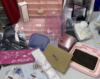 Lote de estuches de maquillaje, maquillaje, accesorios de viaje y bolsos de Mary Kay (F4)
