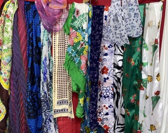 Lote de 14 bufandas y chales vintage de seda y otros materiales, multicolor (A5)