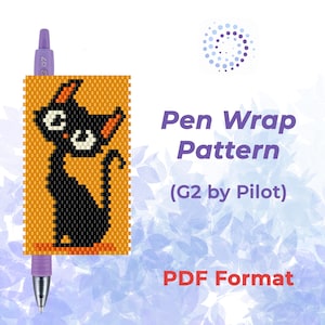 Könnte beinhalten: Ein Pen-Wrap-Muster mit einem schwarzen Katzendesign auf orangefarbenem Hintergrund. Das Muster besteht aus kleinen Perlen und umschließt einen lila Stift. Der Text auf dem Bild lautet "Pen Wrap Pattern (G2 by Pilot) PDF Format."