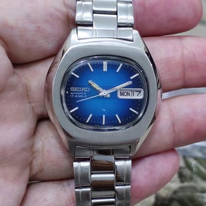 Vintage Men's Watch Seiko 5 Automatic Blue  Dial Japan Made