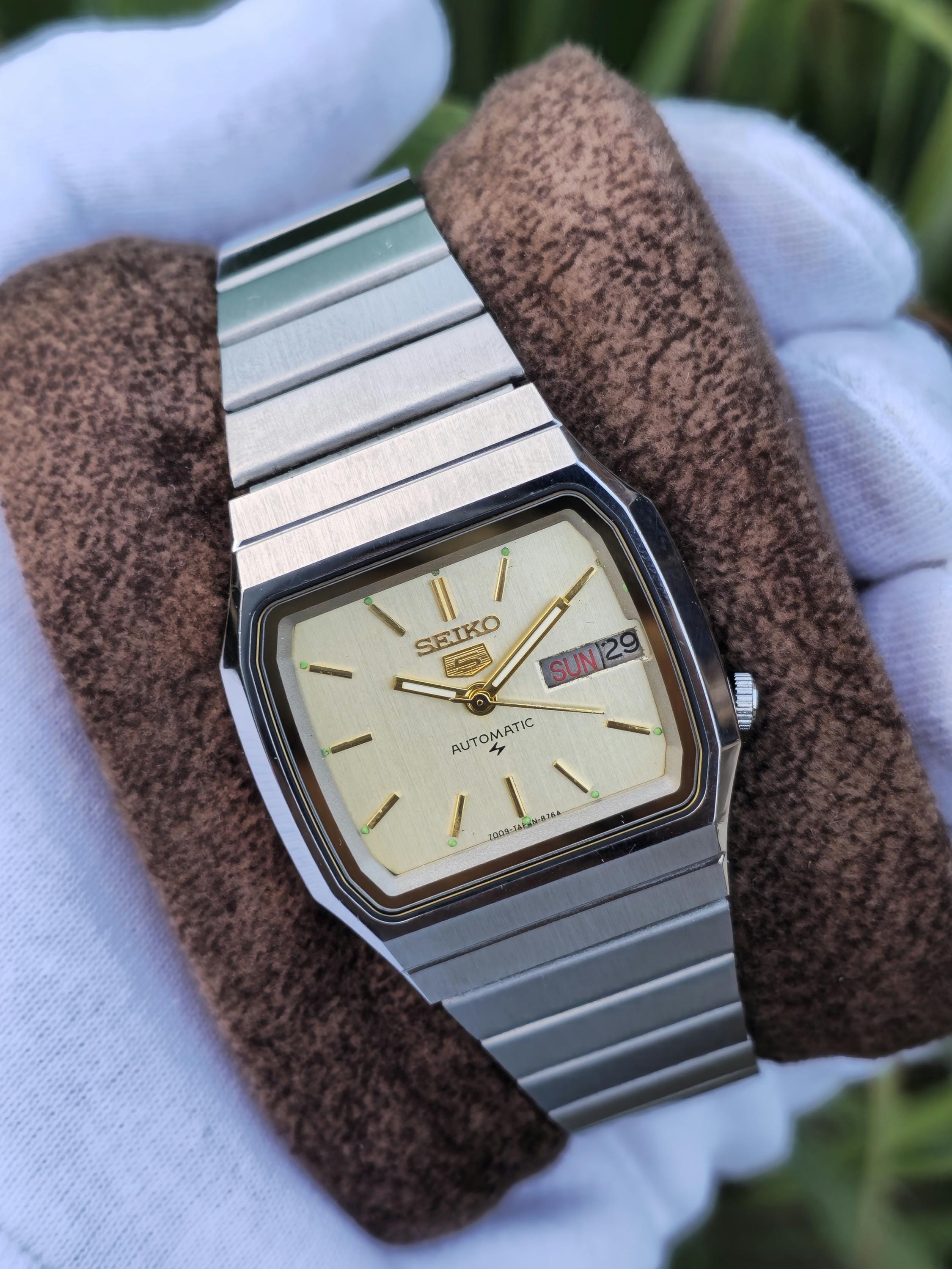 Square tv watch - Etsy 日本