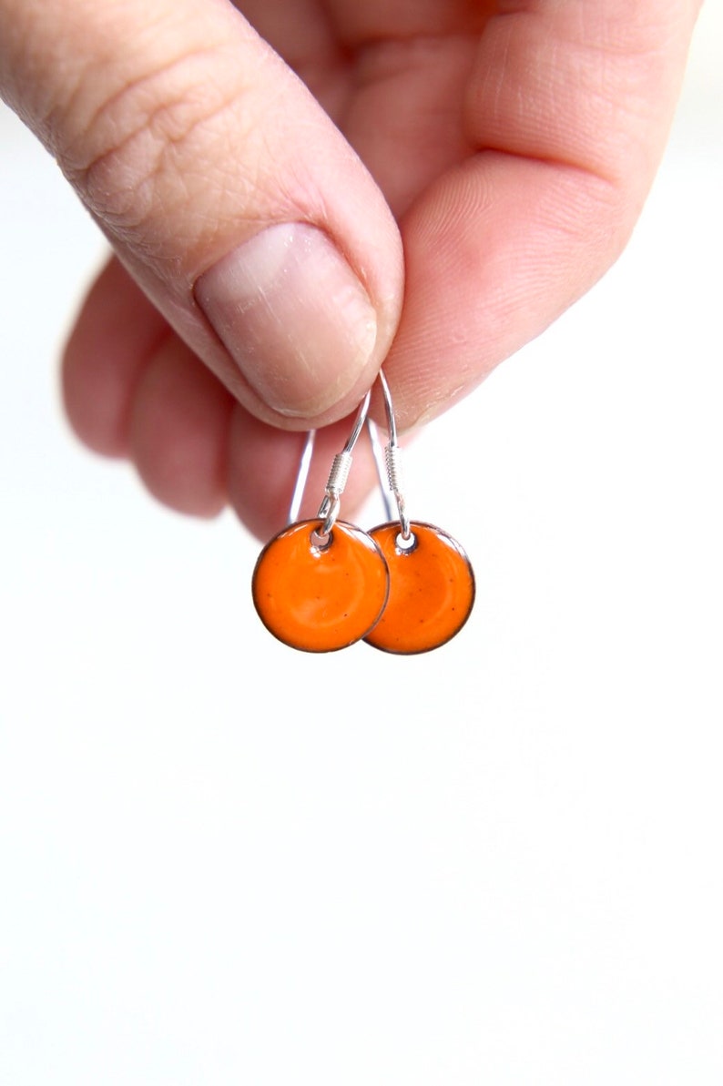 Bright orange earrings, Little round enamel earrings & sterling silver wires imagem 1