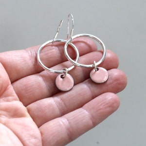 Big hoop earrings with enamel discs image 4