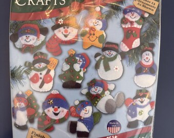 Design Works Crafts vilten ornamentenset #5352 maakt 13 sneeuwpoppen NIEUW
