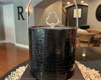 Balde de gelo vintage Irvinware preto com relevo imitando jacaré, fabricado nos EUA.