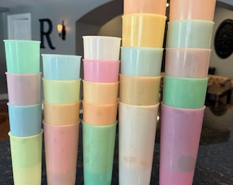 Ensemble de 24 gobelets pastel en plastique Tupperware Vtg 6 9 16 oz Occasion