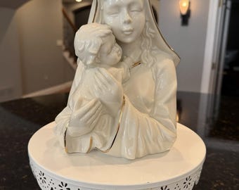 Vintage Mikasa Madonna met Kind porseleinen beeldje 20 cm, ivoorkleurig met gouden rand