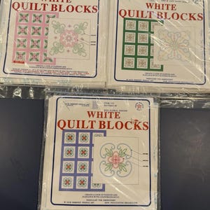 Lote de 3 bloques de patchwork blancos Jack Dempsey con estampado floral Lazy Daisy