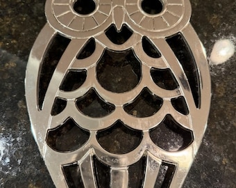 Suporte de panela vintage MCM em formato de coruja, banhado a prata, da Leonard, fabricado na Itália.