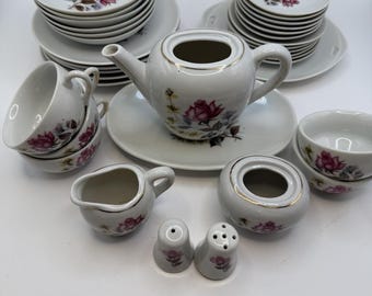 Vintage Children’s Rose Design Tea Set 35 Pieces Made In Japan