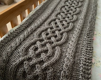 Knitting Pattern, Bed Runner, Super Chunky, PDF, Blanket, Bed Spread