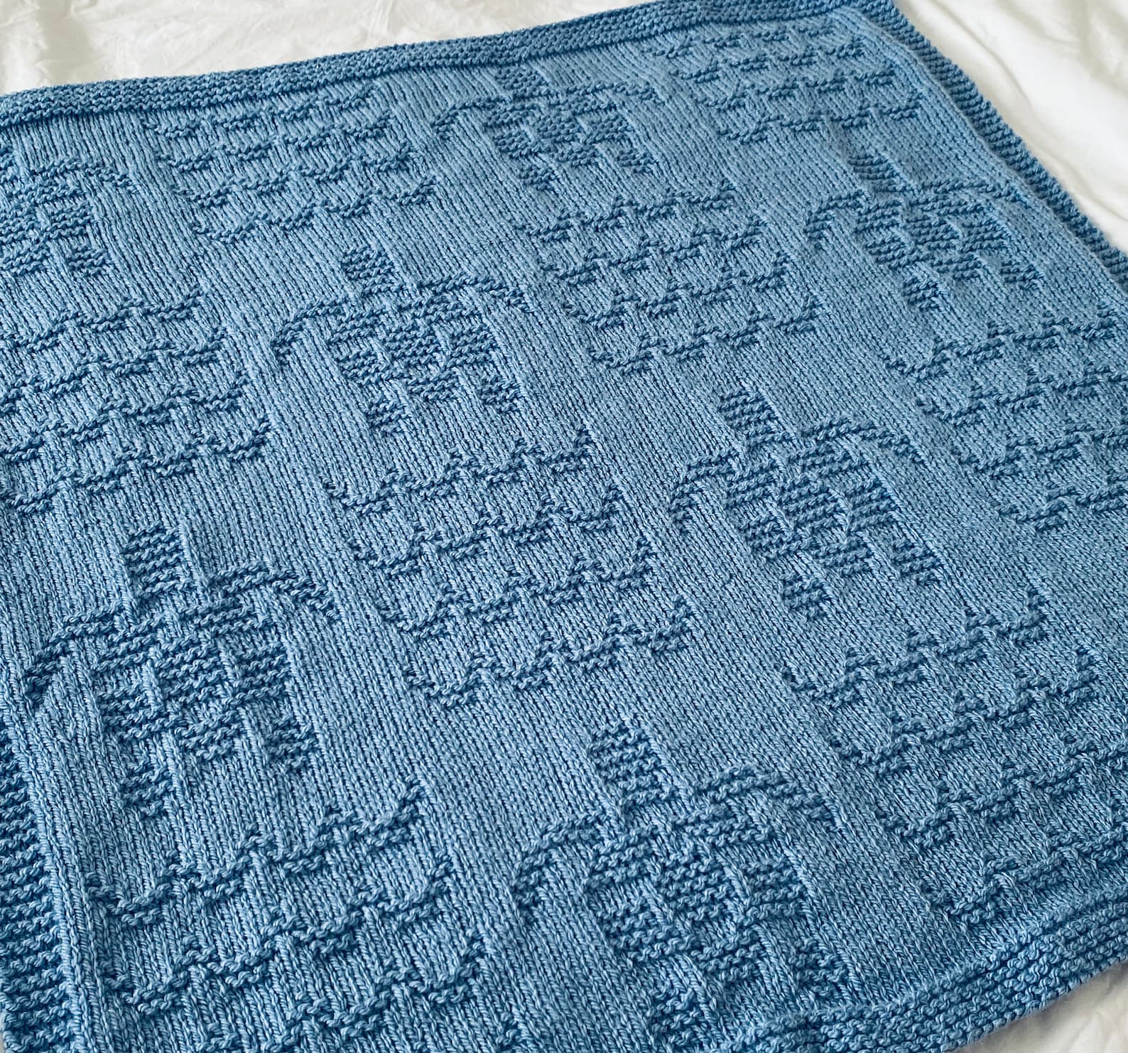 Checker Pattern Turtle Knit main image 0