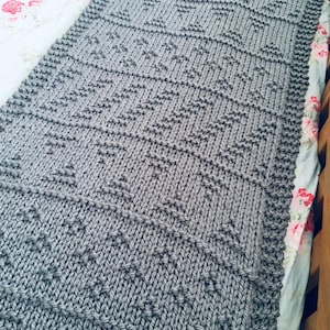 Knitting Pattern, Textured Stripe Bed Runner, PDF, Instant Download