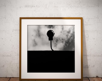 Fotografia minimalista in bianco e nero con sagoma di lampada, decorazione murale minimalista, foto toscana di luci e ombre
