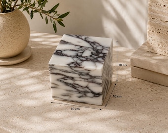 Calacatta Marmor Cube – Massiver Naturstein Block, Modernes Dekor, Minimal Skulptur