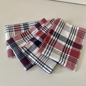 Tão fofo! Conjunto de 4 guardanapos de algodão xadrez vermelho e azul vintage