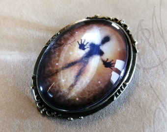 Drawing by martinefa "PLANTE CARNIVORE" (Carnivorous plant) mounted in brooch