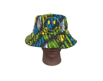 Embroidered Bucket Hat: Smiley Face Design - Unique Streetwear Accessory