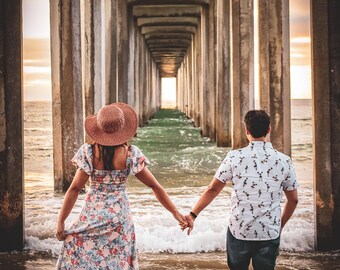 ラホヤ桟橋の夕日を背景にしたカップル写真、ロマンチックなカリフォルニアの海岸風景プリント（デジタルダウンロード）