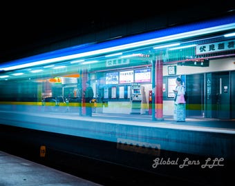 京都駅ホームの長時間露光アート、日本の夜景写真、モーションブラー（デジタルダウンロード）