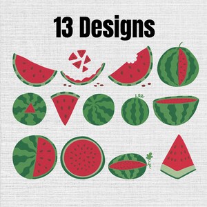 Può includere: Un set grafico digitale intitolato 13 Designs che presenta varie illustrazioni di angurie. La collezione include angurie intere, fette e sezioni trasversali in tonalità di rosso, verde scuro e verde chiaro su uno sfondo strutturato.