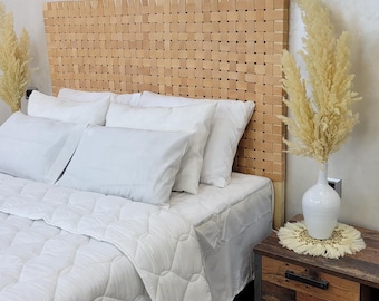 Cabecero de cama de cuero tejido a mano, cabecero rústico moderno con patas de madera / Decoración de dormitorio de lujo.