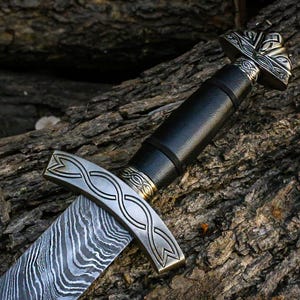 Espada vikinga de acero de Damasco hecha a mano con vaina, espada larga nórdica medieval, regalo de guerrero para hombres.
