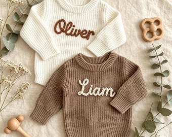 Gepersonaliseerde babyromperset, babyromper met naam, aangepaste babynaamromper, aankondigingsoutfit voor meisje, handgeborduurd pasgeboren cadeau